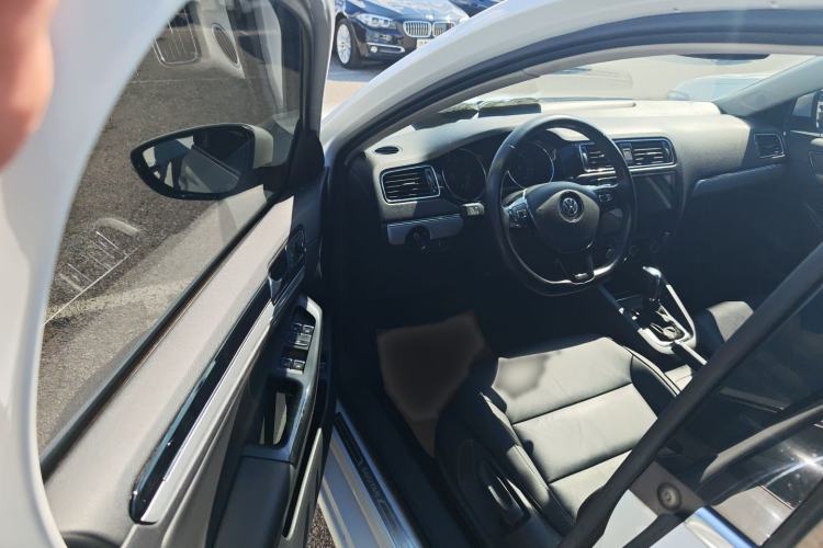 Used Volkswagen Sagitar 2018 1.6L Automatic Comfort Model
