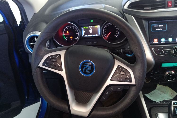 Used BYD Yuan New Energy 2018 EV360 Smart Connected Cool Model