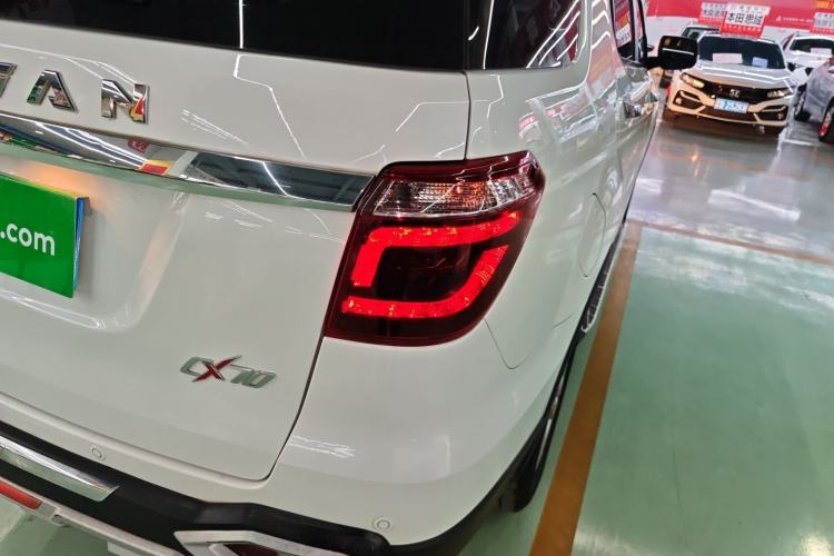 Used Oshan CX70 2016 1.6L manual luxury version
