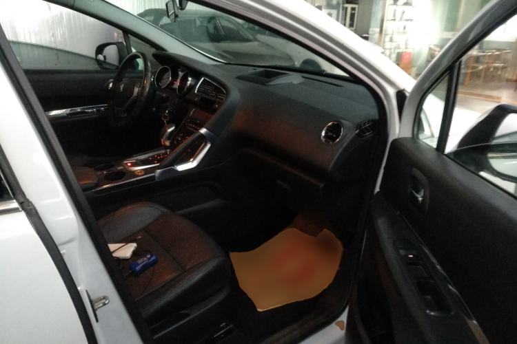 Used Peugeot 3008 2015 2.0L Automatic Classic Edition
