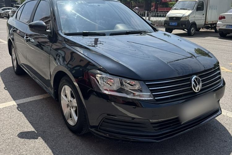 Used Volkswagen Lavida 2017 1.6L Automatic Comfort Edition
