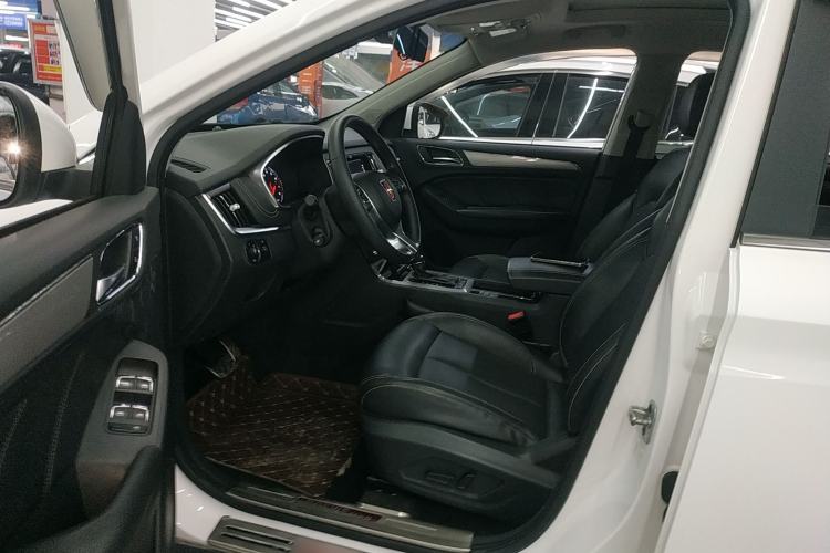 Used Roewe RX5 2016 20T Two-Wheel Drive Automatic Internet Smart Edition
