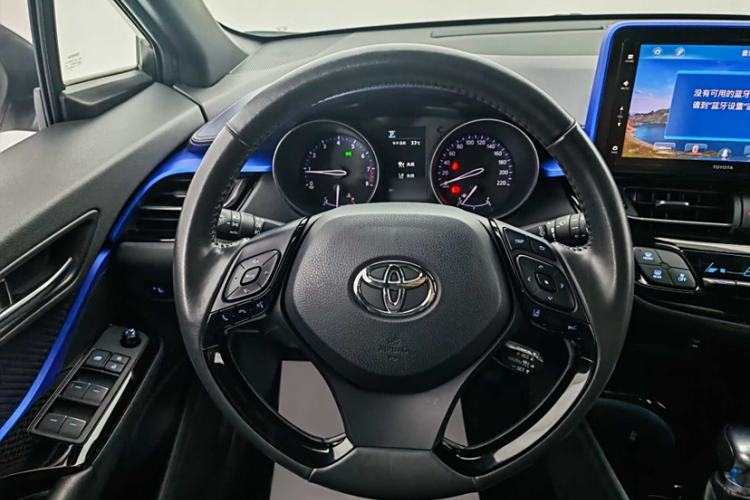 Used Toyota IZOA 2018 2.0L Yichi Version China VI Standard
