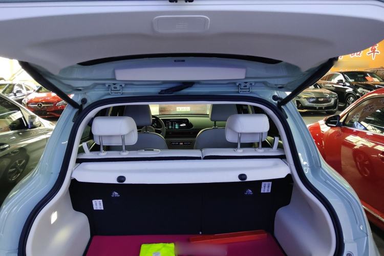 Used ORA Good Cat 2023 401 km Standard Range Prestige Version Lithium Iron Phosphate
