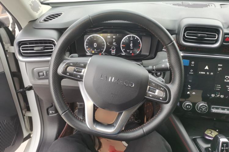 Used Lynk & Co 02 2018 1.5T DCT Two-Wheel Drive Pro Version China V Emission Standard
