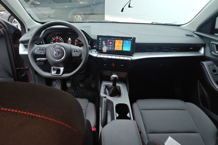 Used MG 5 2023 180 DVVT Manual Fashion Edition
