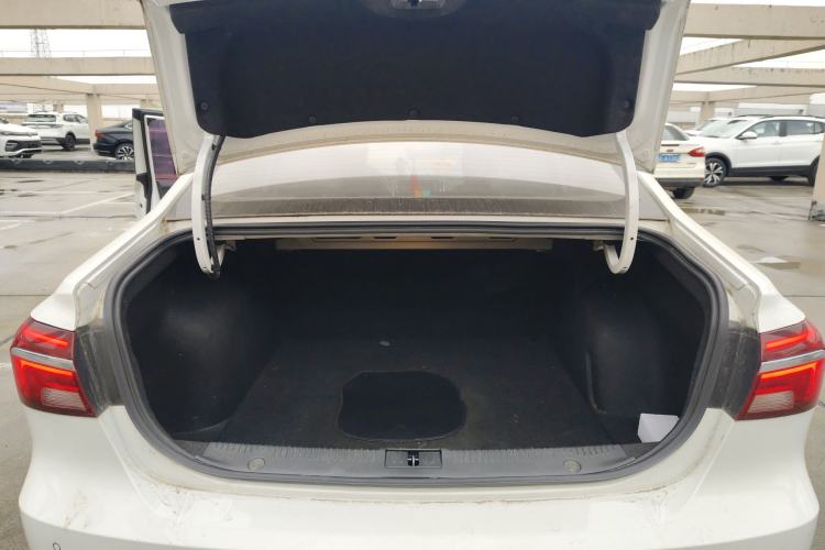 Used Roewe i6 2019 PLUS 20T TST 4G Connected Flagship Superb Edition