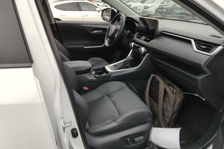 Used Toyota Wildlander 2023 Dual-Motor 2.5L E-CVT Four-Wheel Drive Prestige Edition
