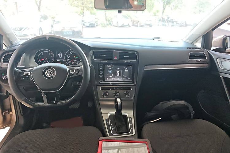 Used Volkswagen Golf 2015 1.6L Automatic Comfort Model
