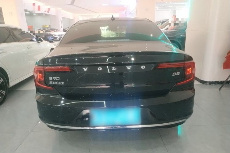 Used Volvo S90 2023 B5 Zhiyi Luxury Edition
