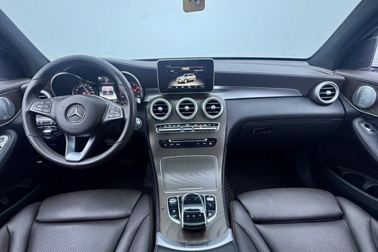 Used Mercedes-Benz GLC 2019 Refreshed GLC 300 L 4MATIC Dynamic Edition
