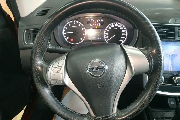 Used Nissan Tiida 2016 1.6L CVT Cool Dynamic Edition
