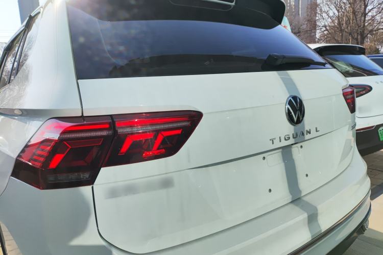 Used Volkswagen Tiguan L 2023 330TSI Automatic Two-Wheel Drive R-Line Enjoyment Edition