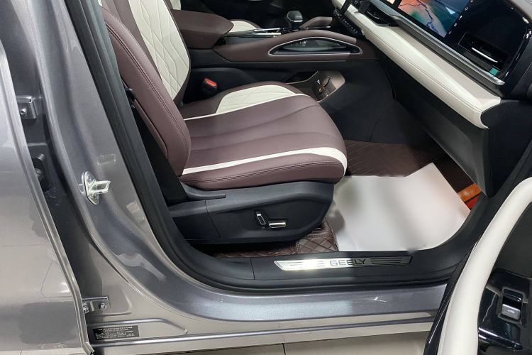 Used Geely Auto Monjaro L 2024 2.0TD High-Power Automatic Two-Wheel Drive Yunqi Version
