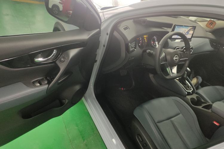 Used Nissan Qashqai 2025 Honor 2.0L CVT XV+ Leading Edition
