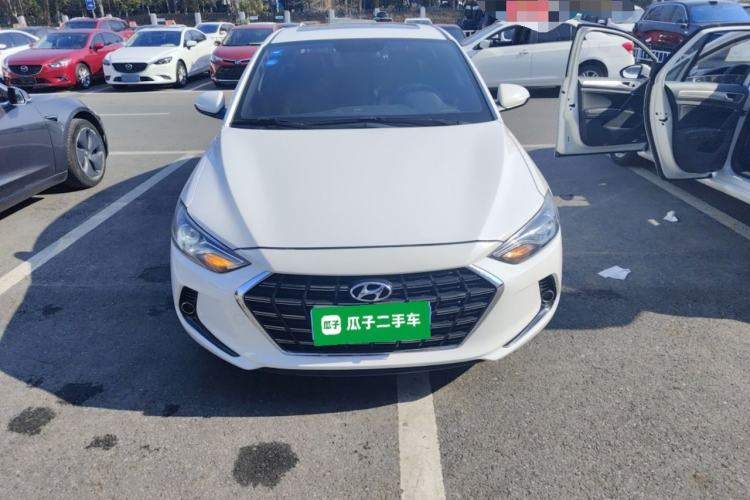 Used Hyundai Elantra 2019 1.4T Dual-Clutch Xuan Dong · Dynamic Model
