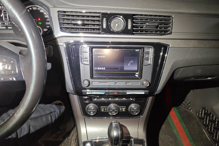 Used Volkswagen Passat 2017 330TSI DSG Luxury Edition
