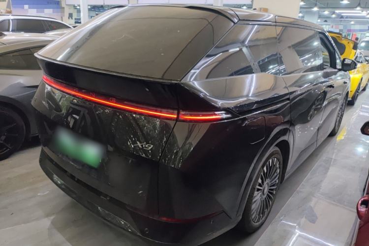 Used XPeng X9 2025 650 Long-Range Max