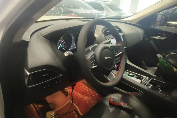 Used Jaguar F-PACE 2020 2.0T Urban Deluxe Edition
