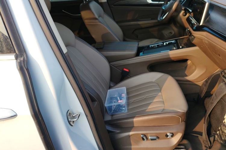 Used Volkswagen Viloran 2024 330TSI Luxury Edition
