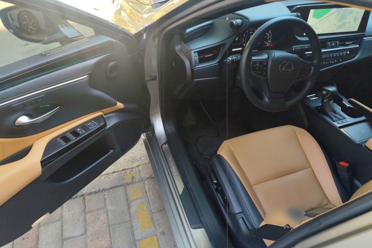Used Lexus ES 2024 200 Premium Edition