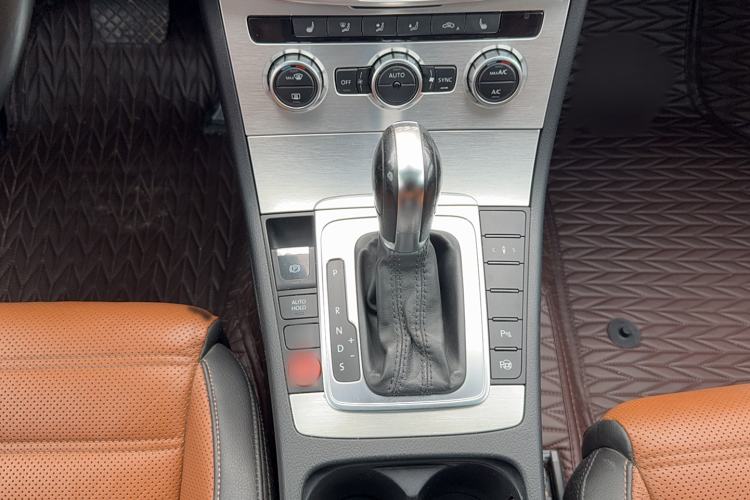 Used Volkswagen FAW-Volkswagen CC 2013 2.0 TSI Ultimate Model
