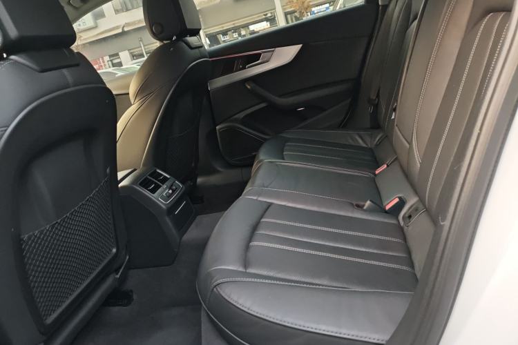 Used Audi A4L 2020 40 TFSI Luxury Dynamic Model
