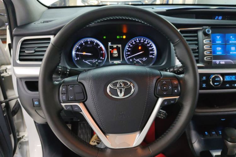 Used Toyota Highlander 2018 2.0T Four-Wheel Drive Luxury Version 7 Seats China VI Standard