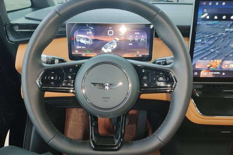 Used  LEVC L380 2024 140-Degree 6-Seater All-Wheel-Drive Ultra
