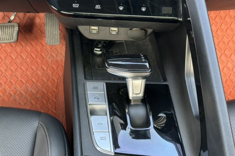 Used Hyundai Elantra 2021 1.5L CVT LUX Prestige Edition
