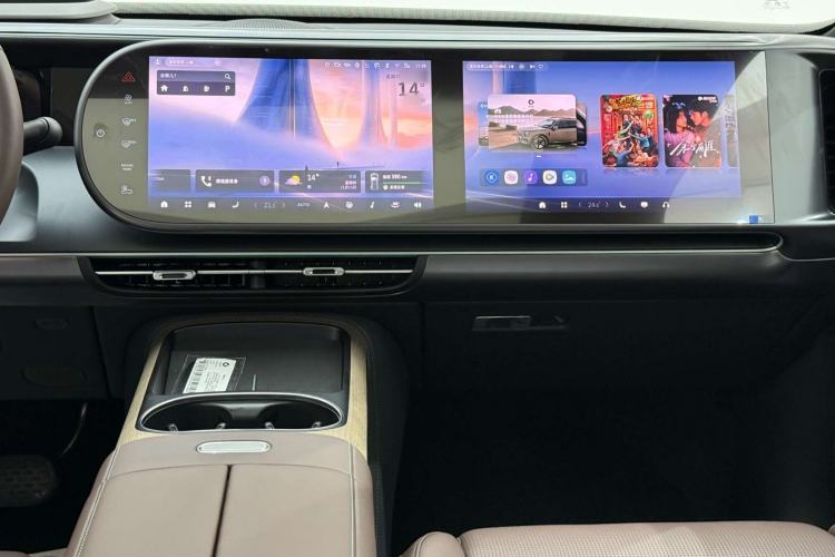 Used  #5 2024 Long-Range Journey Luxury Edition