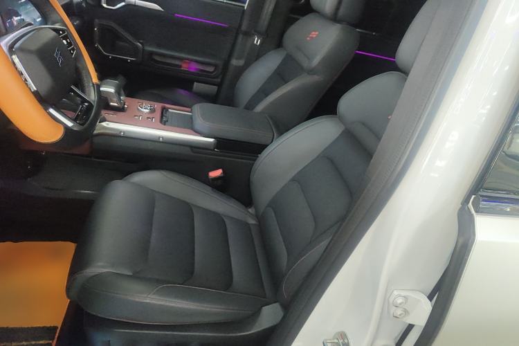 Used JETOUR Traveler 2024 2.0T All-Wheel-Drive Silver Dragon Wings