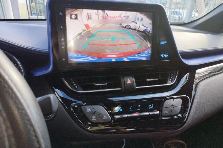 Used Toyota C-HR 2018 2.0L Leading with Sunroof China V Standard
