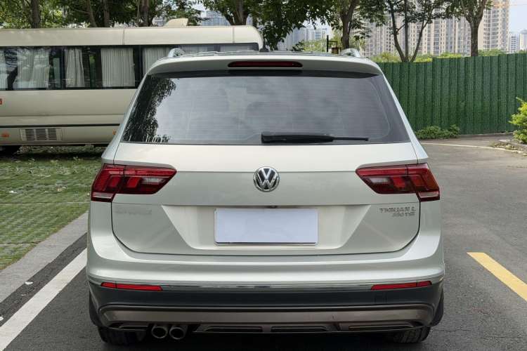 Used Volkswagen Tiguan L 2017 330TSI Automatic Two-Wheel Drive Comfort Edition
