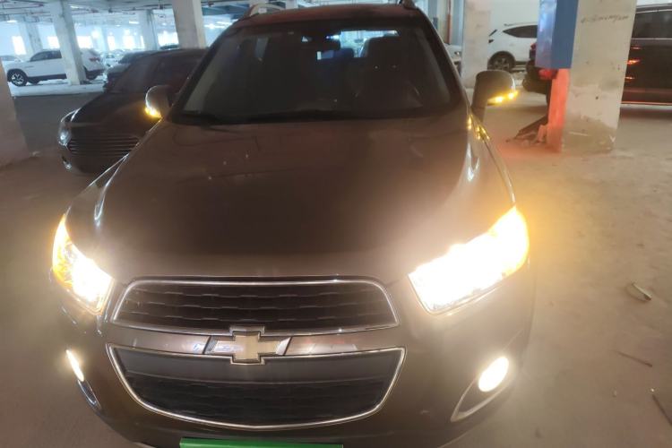Used Chevrolet Captiva 2015 2.4L 4x4 Flagship Edition 7-Seater
