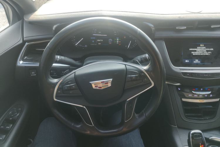 Used Cadillac XT5 2018 28E Four-Wheel Drive Tech Version
