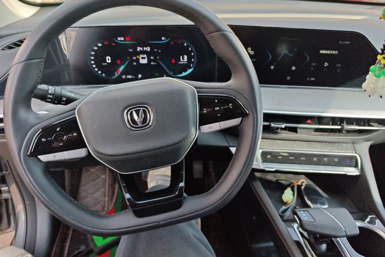 Used Changan Eado 2023 Changan Edition PLUS Blue Whale NE 1.4T GDI DCT Prestige Version
