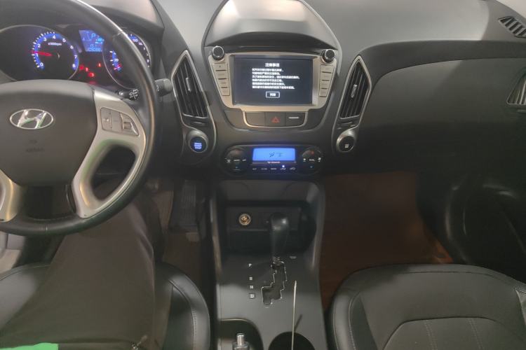 Used Hyundai ix35 2013 2.0L Automatic Two-Wheel Drive Smart GLS China IV Standard
