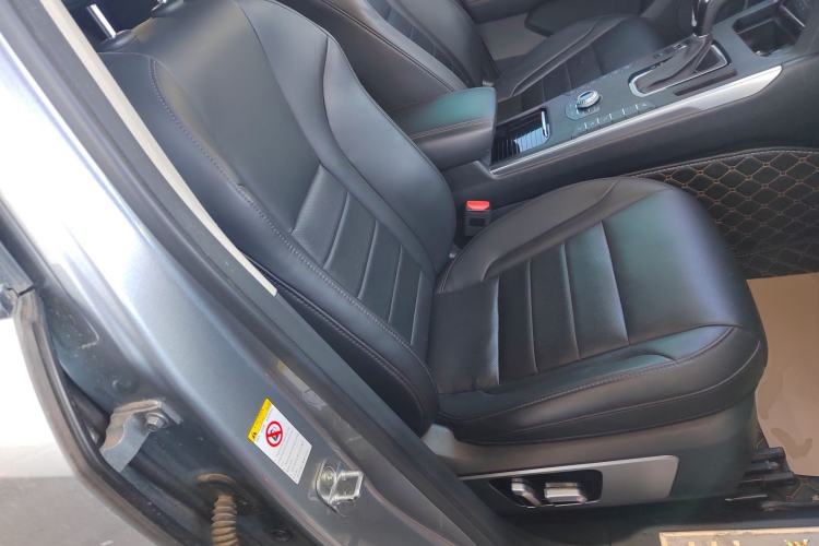 Used Wey VV5 2017 2.0T Ultra-Luxury Version
