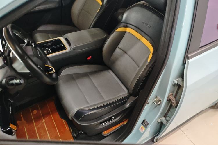 Used AION Y 2022 70 Tech Edition Lithium Iron Phosphate
