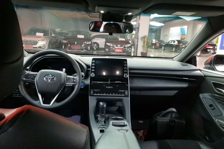 Used Toyota Avalon 2019 Dual-Engine 2.5L XLE Prestige Version China VI Standard