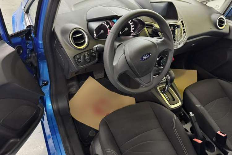 Used Ford Fiesta 2013 Hatchback 1.5L Automatic Fashion Edition
