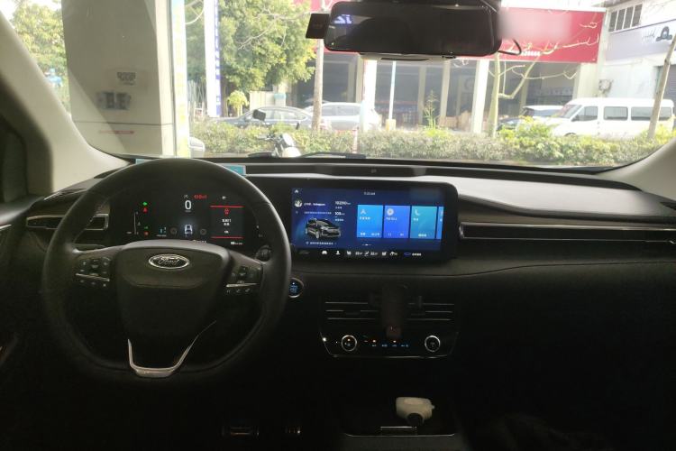 Used Ford Edge 2021 PLUS EcoBoost 245 Two-Wheel-Drive Titanium 7-Seater