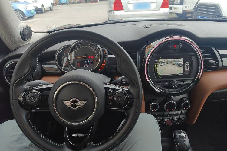 Used  MINI 2016 1.5T COOPER Avant-Garde
