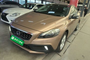 Used Volvo V40 2014 Cross Country 2.0T Zhiyi Edition