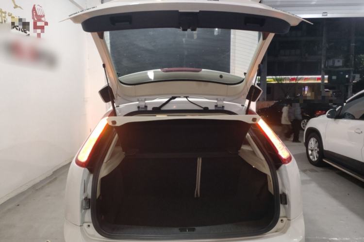 Used Ford Focus 2013 Hatchback Classic 1.8L Automatic Fashion Edition
