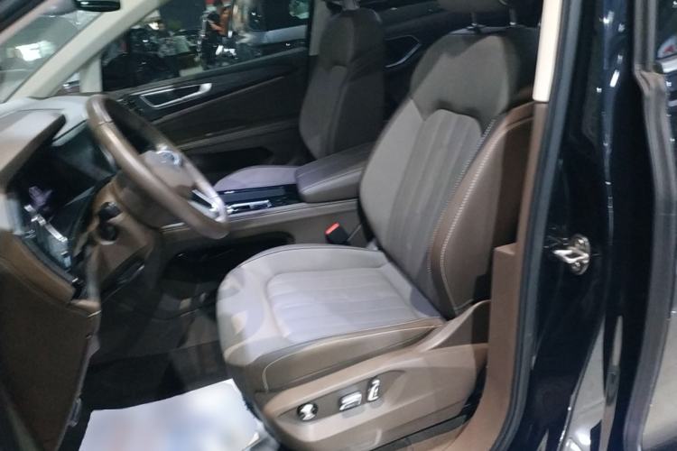 Used Volkswagen Viloran 2023 380TSI Luxury Edition
