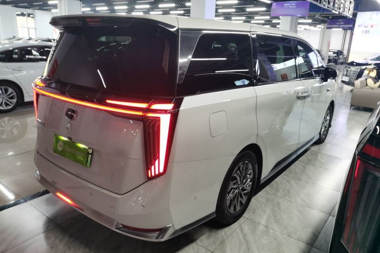 Used GAC Trumpchi Xiangwang M8 2025 Kunkun Series Ultra First-Class Cabin
