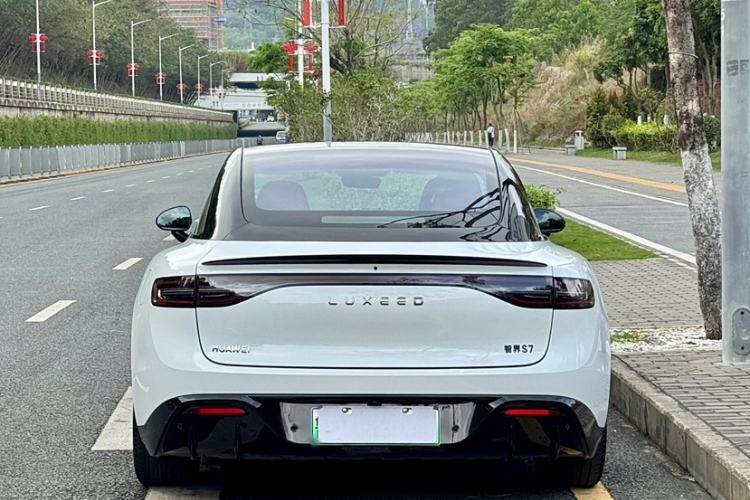 Used Hima Luxeed S7 2024 Max RS
