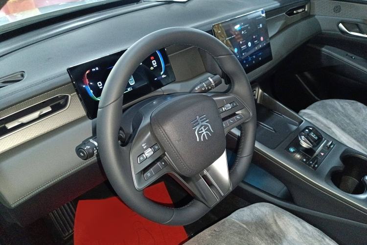 Used BYD Qin PLUS 2025 DM-i Smart Drive 55KM Leading Model
